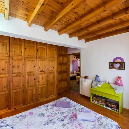 Ferienhaus Charming Stone Getaway In Mani's Countryside Pyrgos